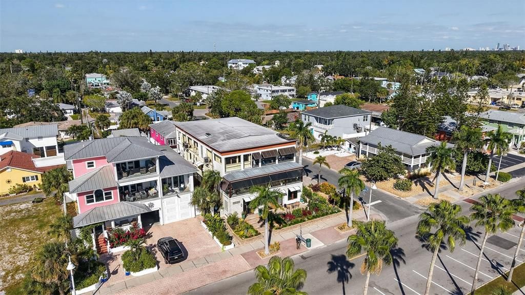 待售: $3,480,000 (7 贝兹, 7 浴室, 5168 平方英尺)