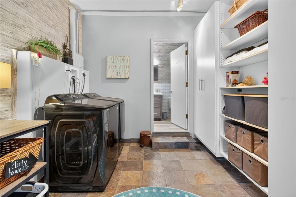 待售: $3,480,000 (7 贝兹, 7 浴室, 5168 平方英尺)