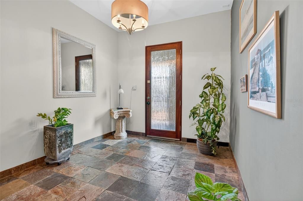 待售: $3,480,000 (7 贝兹, 7 浴室, 5168 平方英尺)