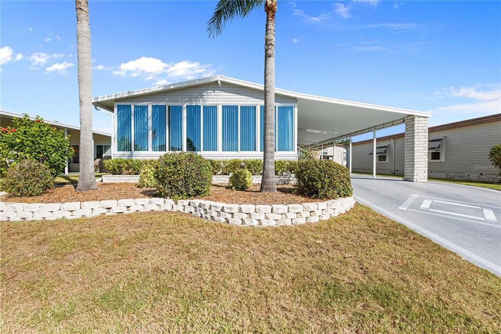 合同活跃: $239,600 (2 贝兹, 2 浴室, 1444 平方英尺)