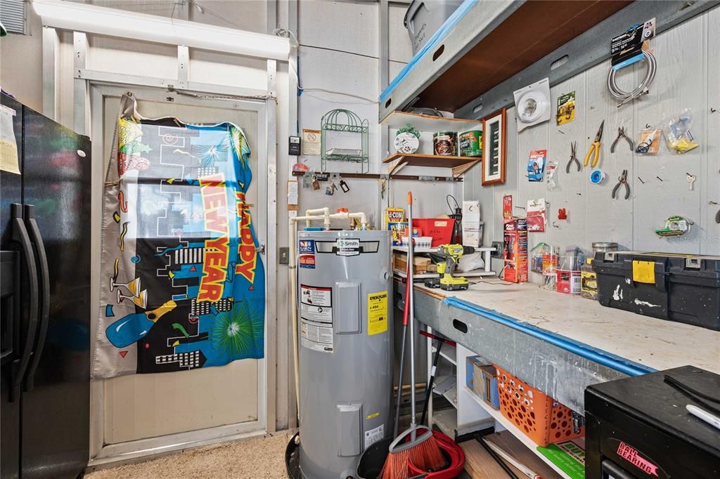 合同活跃: $239,600 (2 贝兹, 2 浴室, 1444 平方英尺)