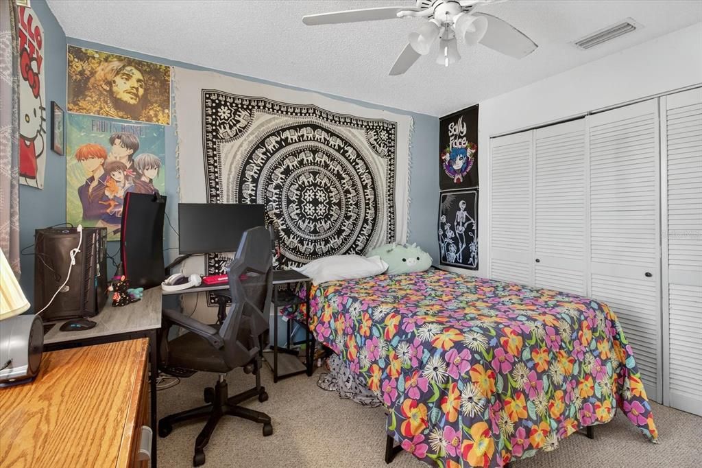 For Sale: $185,000 (2 beds, 2 baths, 1000 Square Feet)