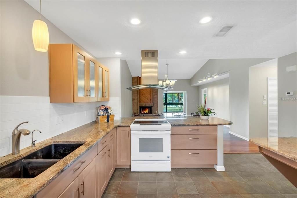 Под контрактом: $1,850 (2 спален, 2 ванн, 1341 Квадратных фут)