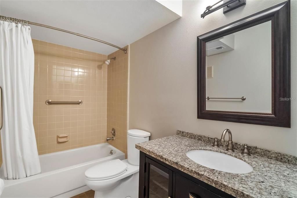 Под контрактом: $1,850 (2 спален, 2 ванн, 1341 Квадратных фут)