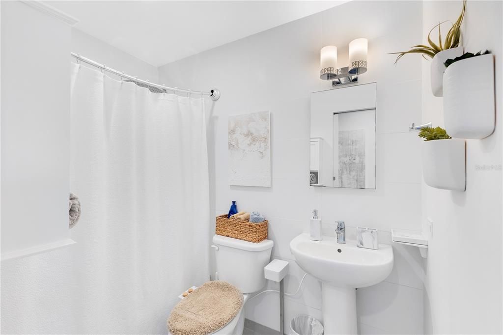 For Rent: $7,500 (2 beds, 2 baths, 2169 Square Feet)