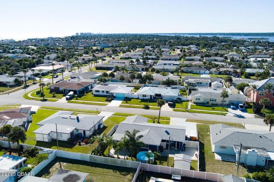 For Sale: $474,700 (3 beds, 2 baths, 1740 Square Feet)