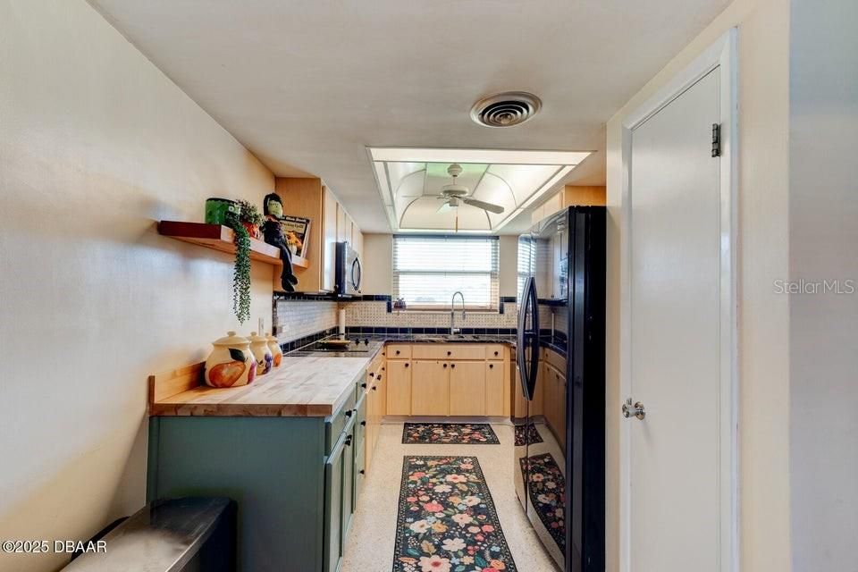 For Sale: $474,700 (3 beds, 2 baths, 1740 Square Feet)