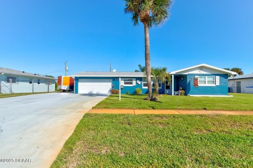 For Sale: $474,700 (3 beds, 2 baths, 1740 Square Feet)