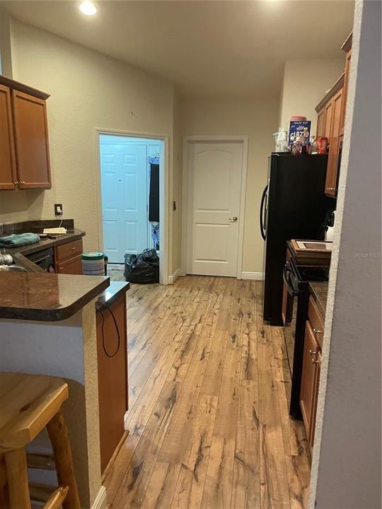 На продажу: $289,900 (4 спален, 2 ванн, 1775 Квадратных фут)