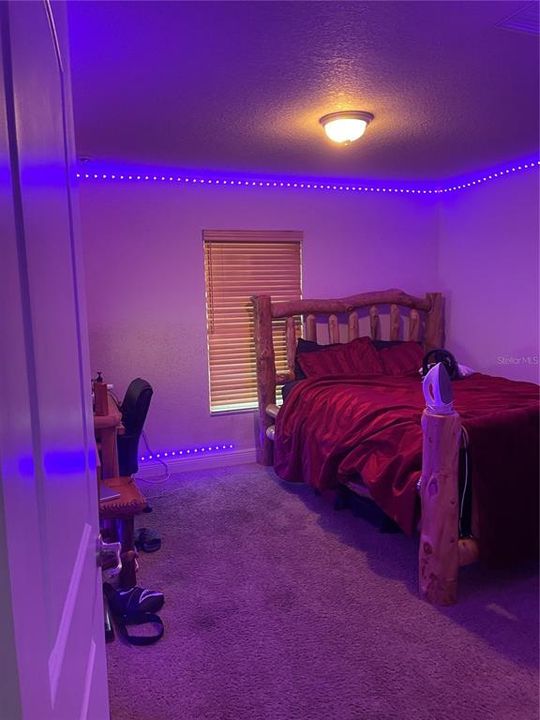 На продажу: $289,900 (4 спален, 2 ванн, 1775 Квадратных фут)