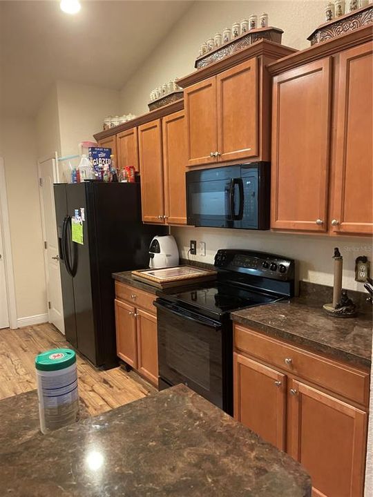 На продажу: $289,900 (4 спален, 2 ванн, 1775 Квадратных фут)