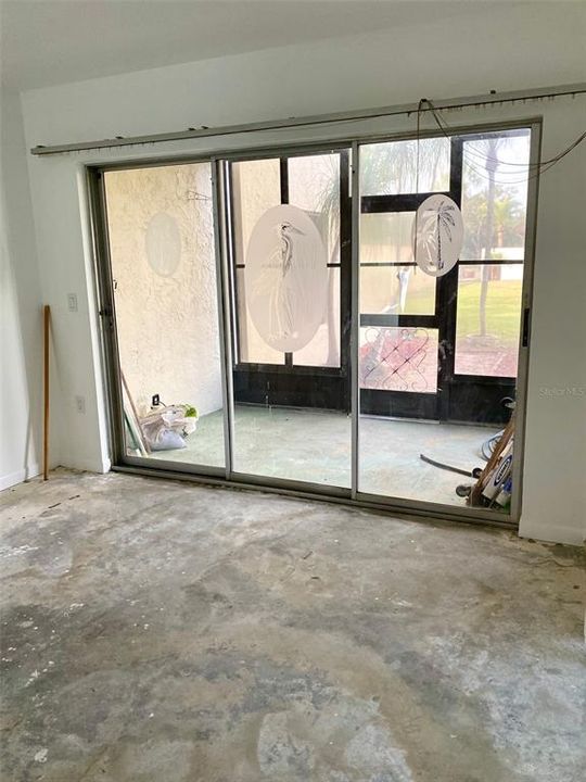 Active With Contract: $74,900 (2 beds, 1 baths, 857 Square Feet)