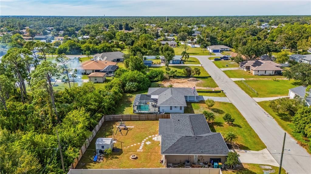 Под контрактом: $239,000 (3 спален, 2 ванн, 1360 Квадратных фут)