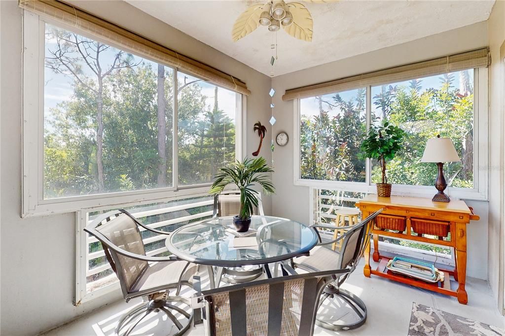 На продажу: $355,000 (3 спален, 2 ванн, 1464 Квадратных фут)