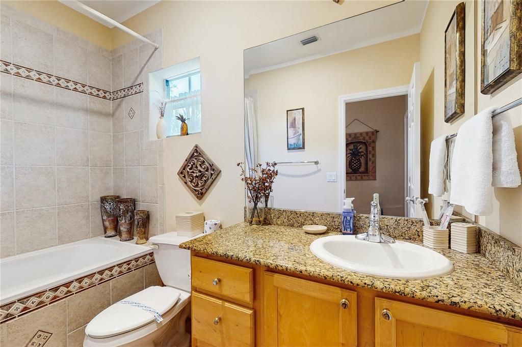 На продажу: $355,000 (3 спален, 2 ванн, 1464 Квадратных фут)