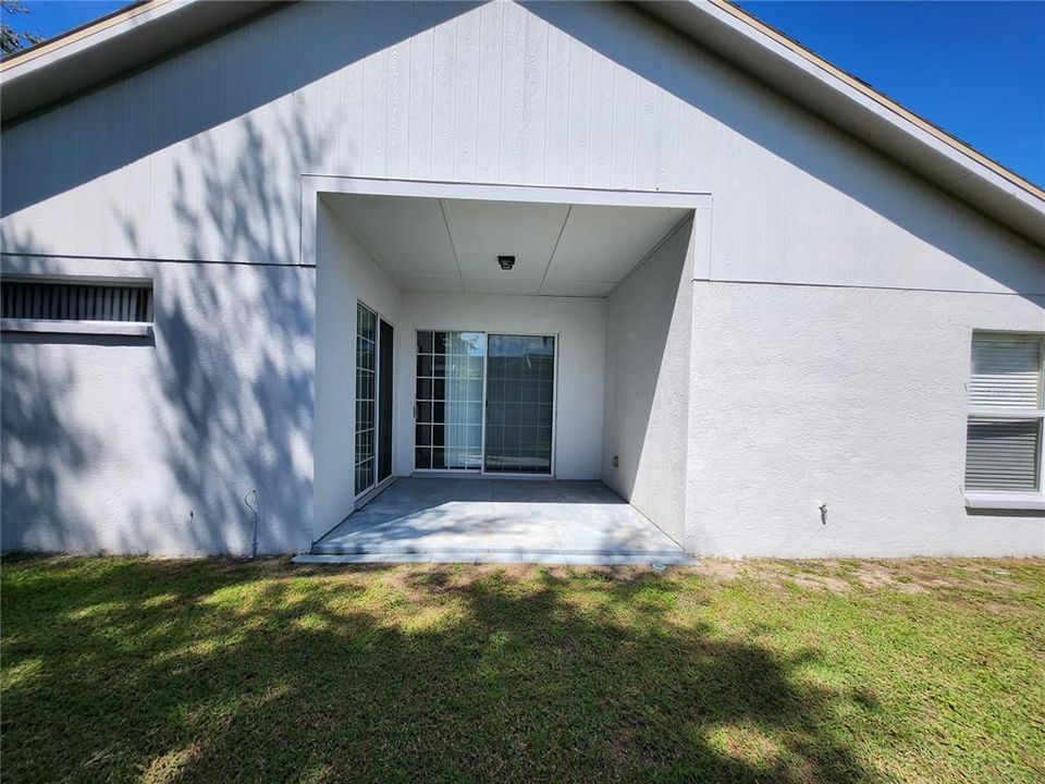 Active With Contract: $2,195 (4 beds, 2 baths, 2080 Square Feet)