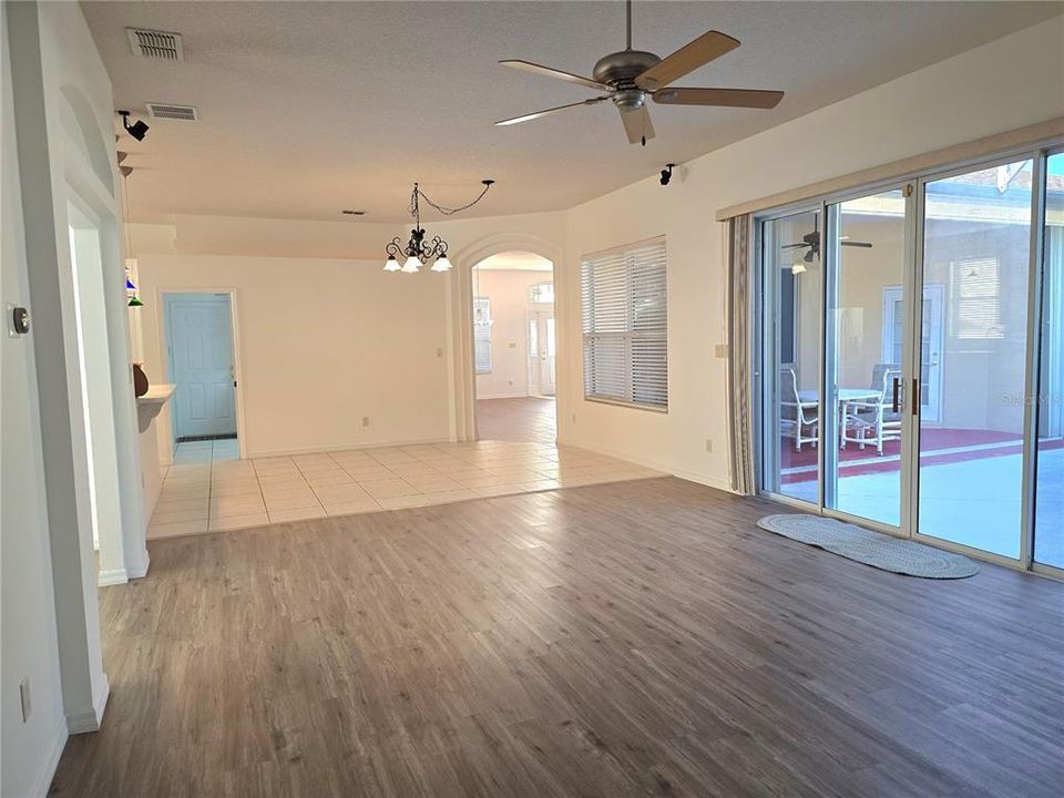 Active With Contract: $320,000 (2 beds, 2 baths, 2399 Square Feet)