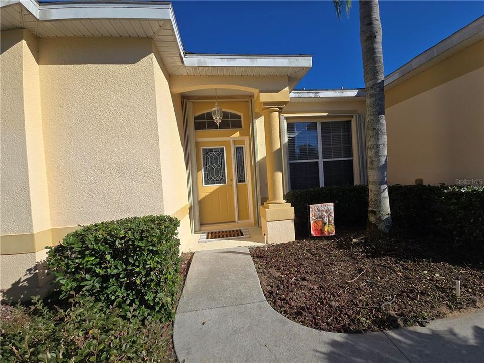 Active With Contract: $320,000 (2 beds, 2 baths, 2399 Square Feet)