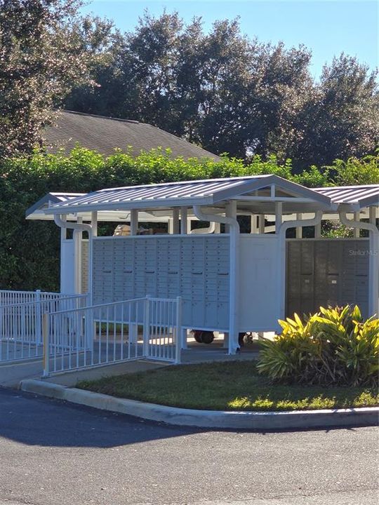 Active With Contract: $320,000 (2 beds, 2 baths, 2399 Square Feet)