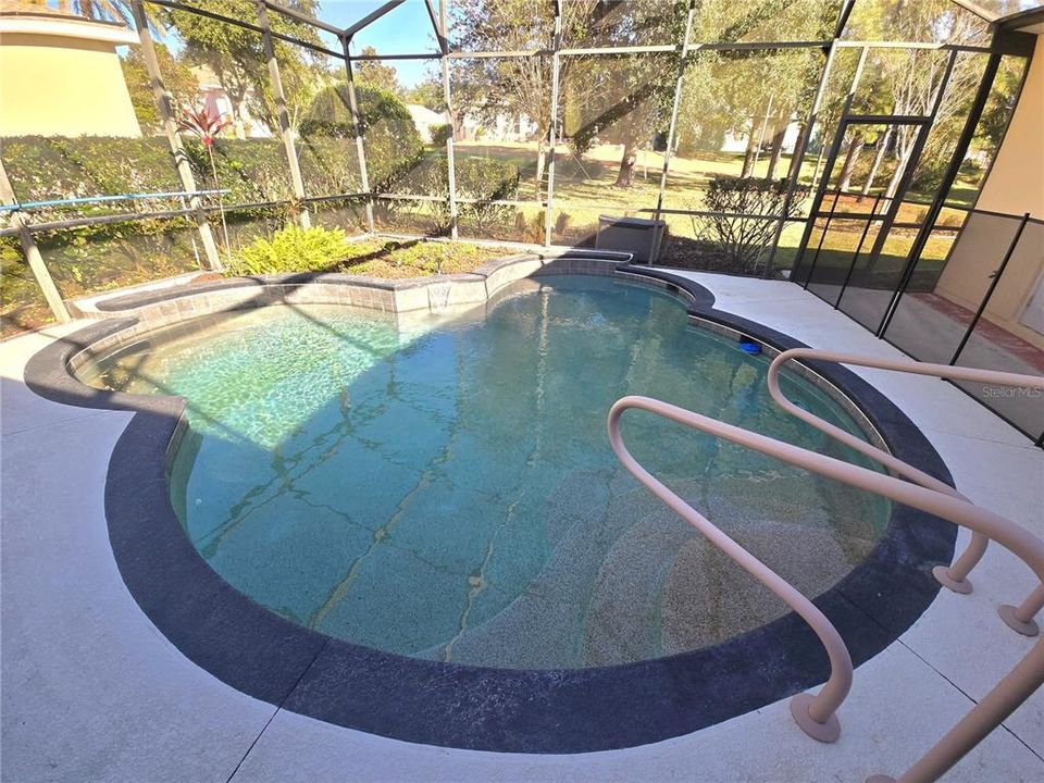 Active With Contract: $320,000 (2 beds, 2 baths, 2399 Square Feet)