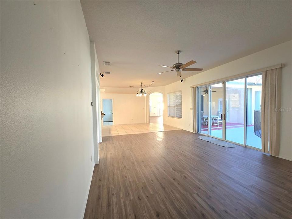 Active With Contract: $320,000 (2 beds, 2 baths, 2399 Square Feet)