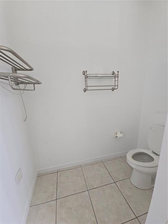 Active With Contract: $320,000 (2 beds, 2 baths, 2399 Square Feet)