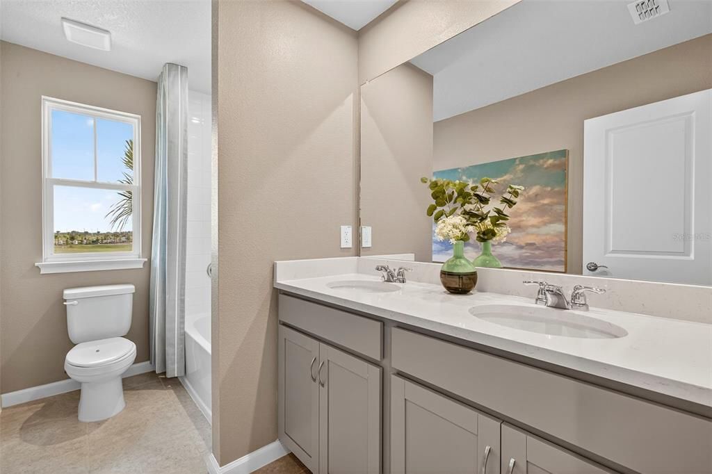 For Sale: $314,923 (3 beds, 2 baths, 1828 Square Feet)