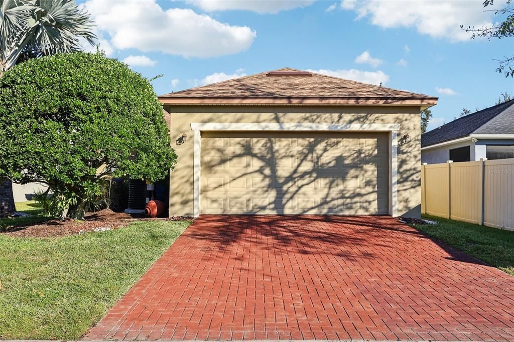 En Venta: $443,000 (4 camas, 2 baños, 1981 Pies cuadrados)