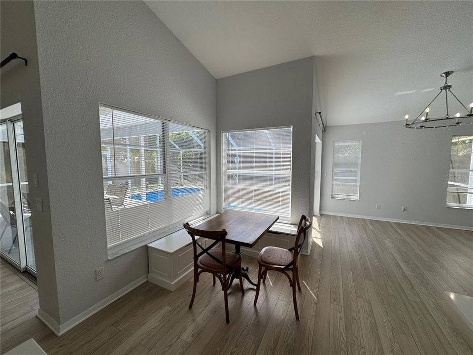 For Rent: $2,400 (3 beds, 2 baths, 1806 Square Feet)