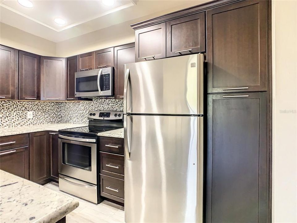 В аренду: $2,100 (2 спален, 2 ванн, 1075 Квадратных фут)