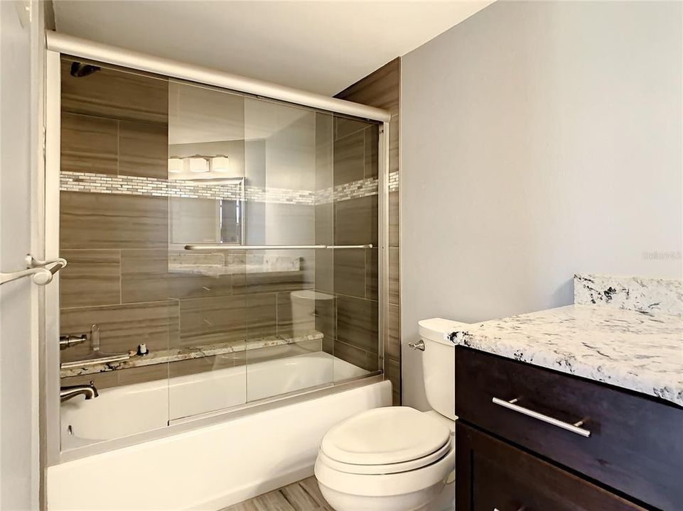 В аренду: $2,100 (2 спален, 2 ванн, 1075 Квадратных фут)