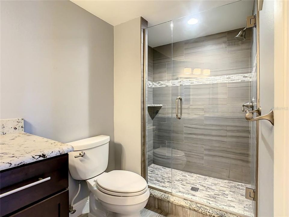 В аренду: $2,100 (2 спален, 2 ванн, 1075 Квадратных фут)