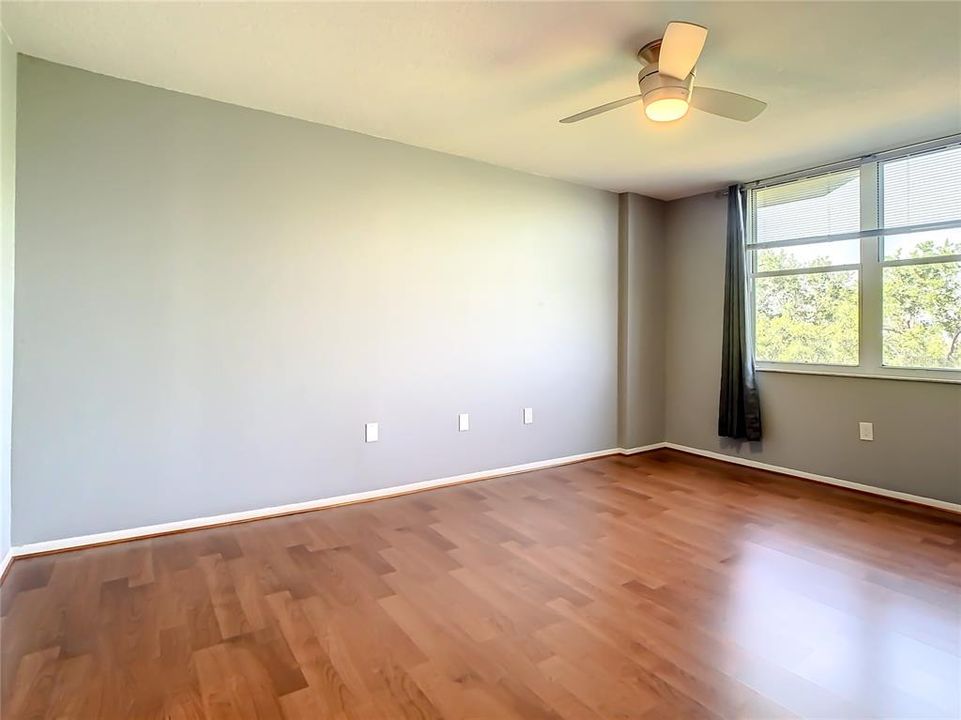 В аренду: $2,100 (2 спален, 2 ванн, 1075 Квадратных фут)