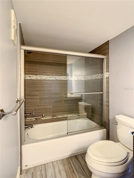 В аренду: $2,100 (2 спален, 2 ванн, 1075 Квадратных фут)