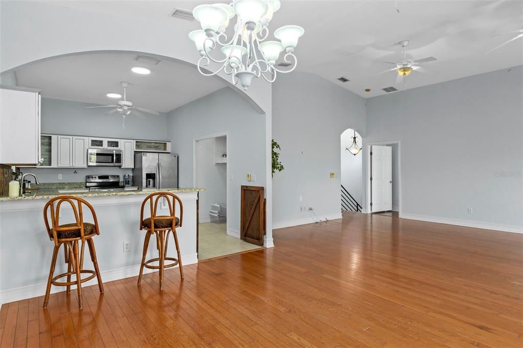 For Sale: $349,900 (3 beds, 2 baths, 1680 Square Feet)