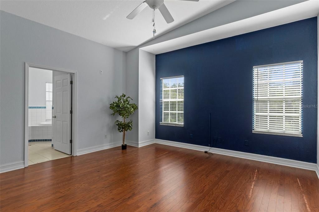 For Sale: $349,900 (3 beds, 2 baths, 1680 Square Feet)