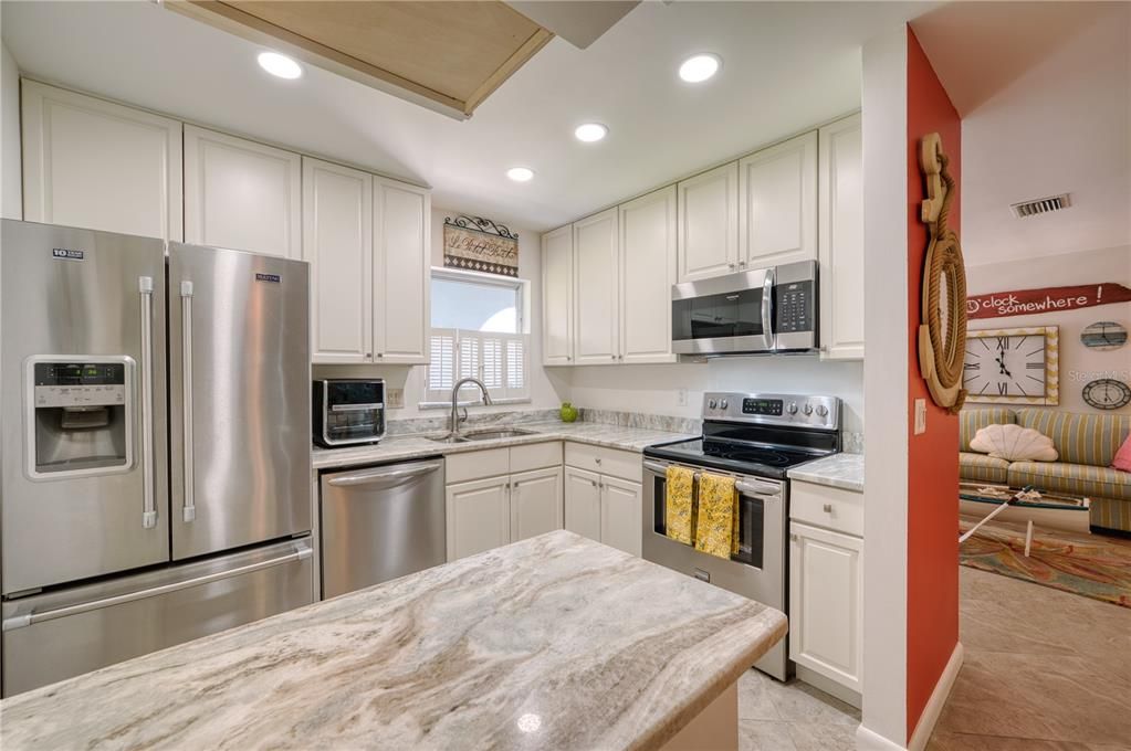 Activo con contrato: $199,500 (2 camas, 2 baños, 1050 Pies cuadrados)