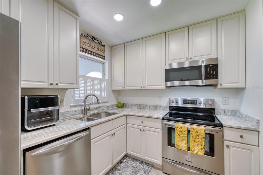 Activo con contrato: $199,500 (2 camas, 2 baños, 1050 Pies cuadrados)