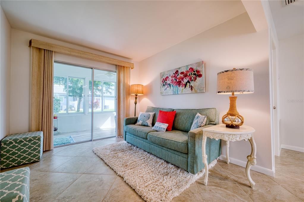 Activo con contrato: $199,500 (2 camas, 2 baños, 1050 Pies cuadrados)