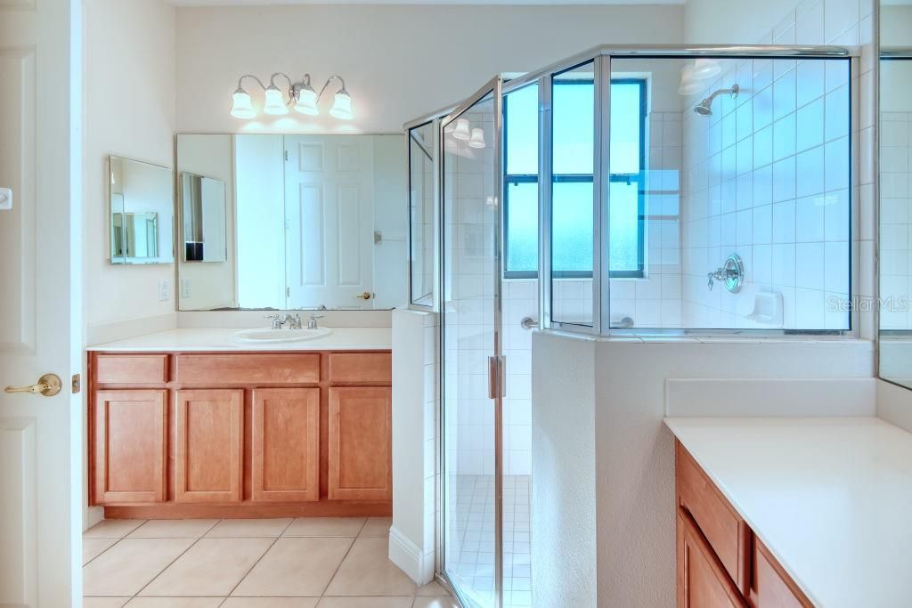 На продажу: $309,900 (2 спален, 2 ванн, 1629 Квадратных фут)