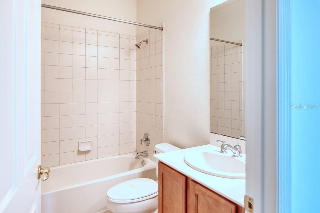 На продажу: $309,900 (2 спален, 2 ванн, 1629 Квадратных фут)