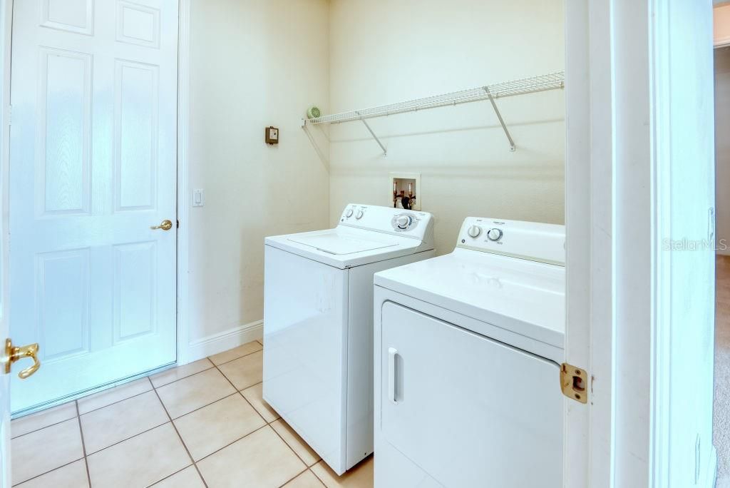 На продажу: $309,900 (2 спален, 2 ванн, 1629 Квадратных фут)