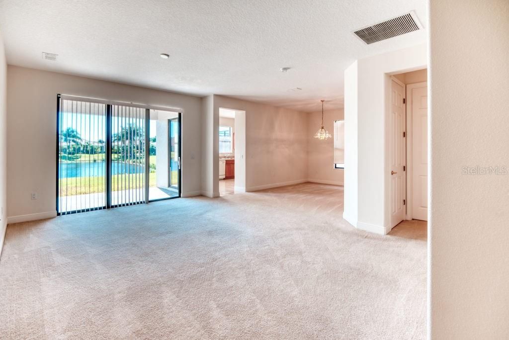 На продажу: $309,900 (2 спален, 2 ванн, 1629 Квадратных фут)