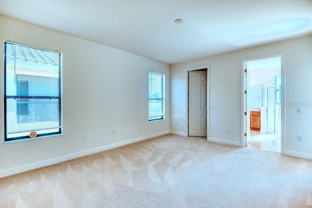 На продажу: $309,900 (2 спален, 2 ванн, 1629 Квадратных фут)