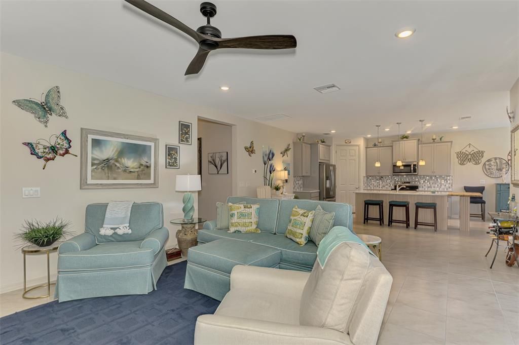 En Venta: $474,700 (4 camas, 2 baños, 2202 Pies cuadrados)