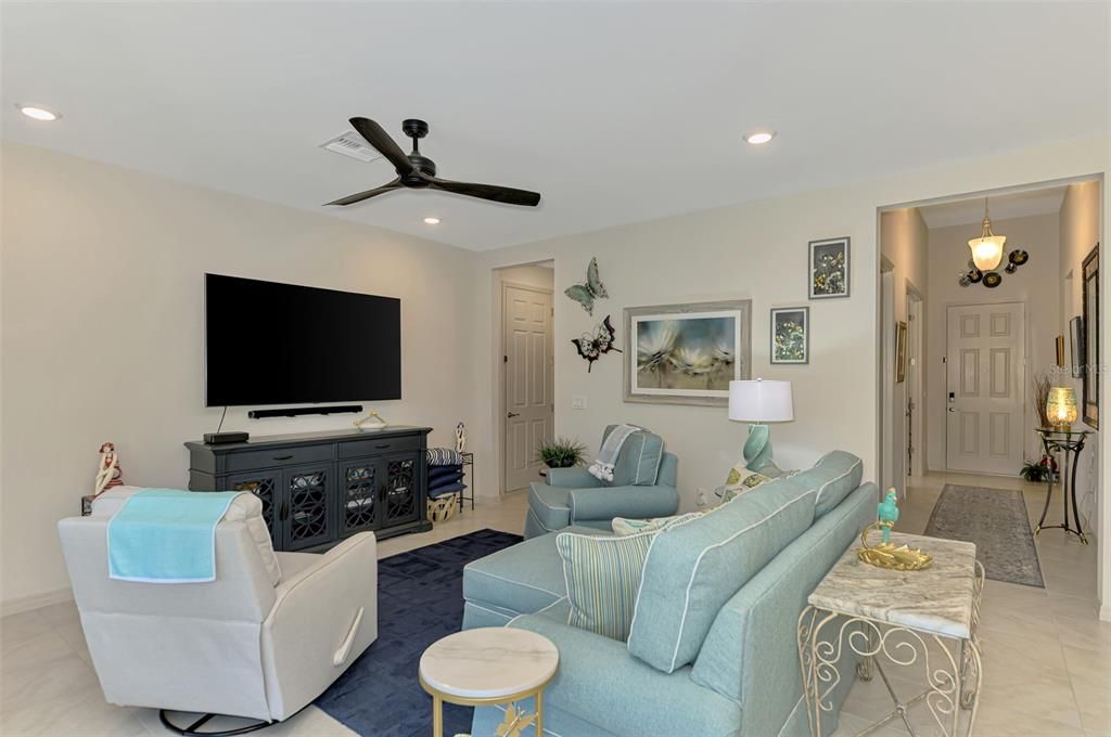 En Venta: $474,700 (4 camas, 2 baños, 2202 Pies cuadrados)