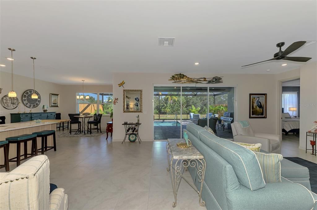 En Venta: $474,700 (4 camas, 2 baños, 2202 Pies cuadrados)