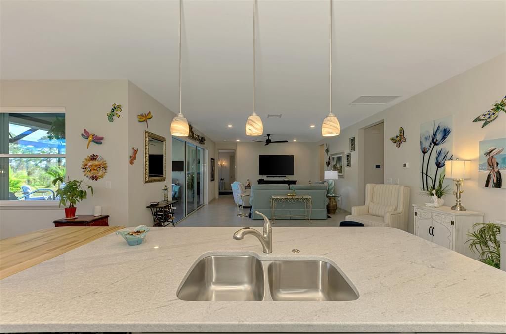 En Venta: $474,700 (4 camas, 2 baños, 2202 Pies cuadrados)