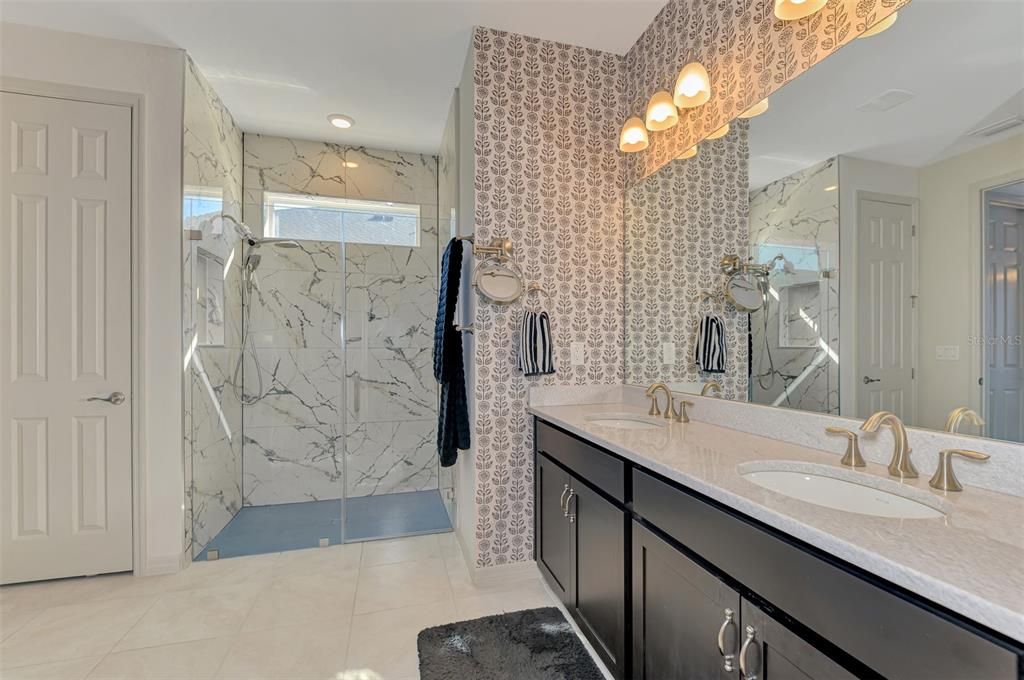 En Venta: $474,700 (4 camas, 2 baños, 2202 Pies cuadrados)