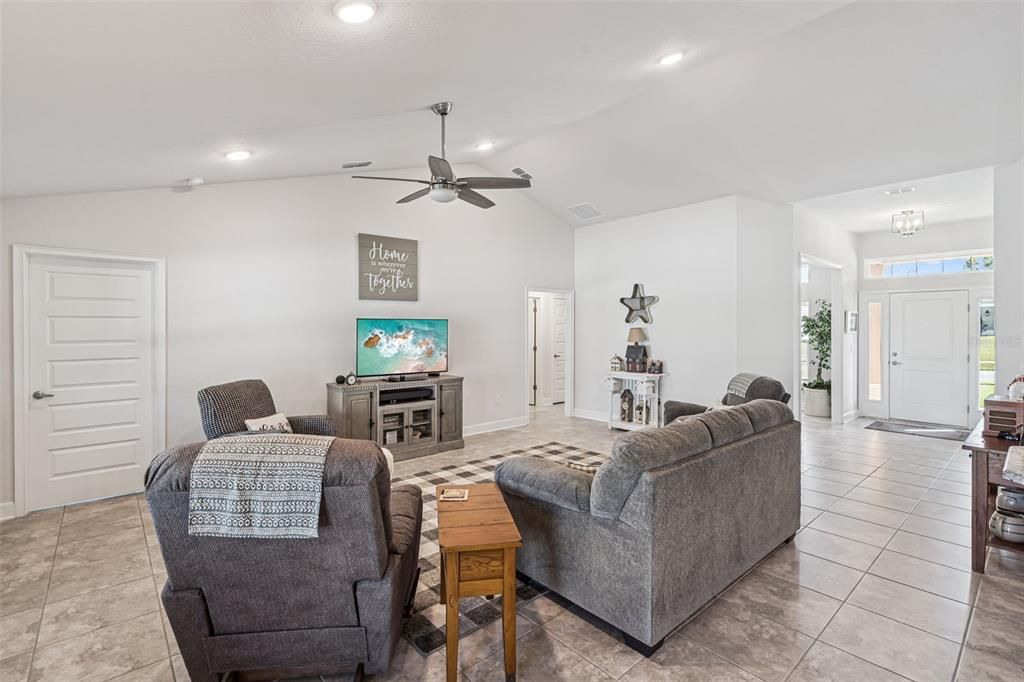 Active With Contract: $425,000 (4 beds, 2 baths, 2145 Square Feet)